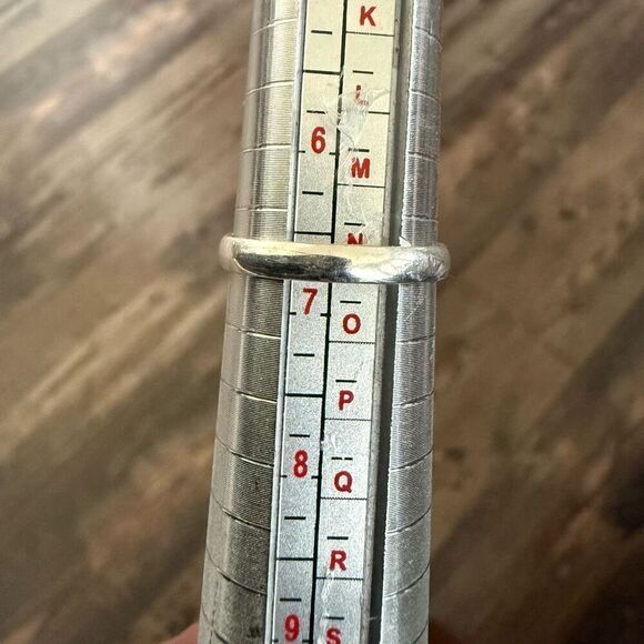 Stunning Blue Kyanite Ring 925 Sterling Silver Simple Round Cut Size 6 New - Picture 3 of 4